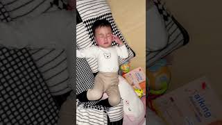 一个晚上睡一次觉睡姿八百遍 #人类幼崽的花式睡姿盘点 #baby #cutebaby