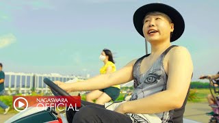Ujung Oppa - Ampun DJ (Official Music Video NAGASWARA)