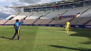 Malinga teaches stoinis for how to bowl slow bowling