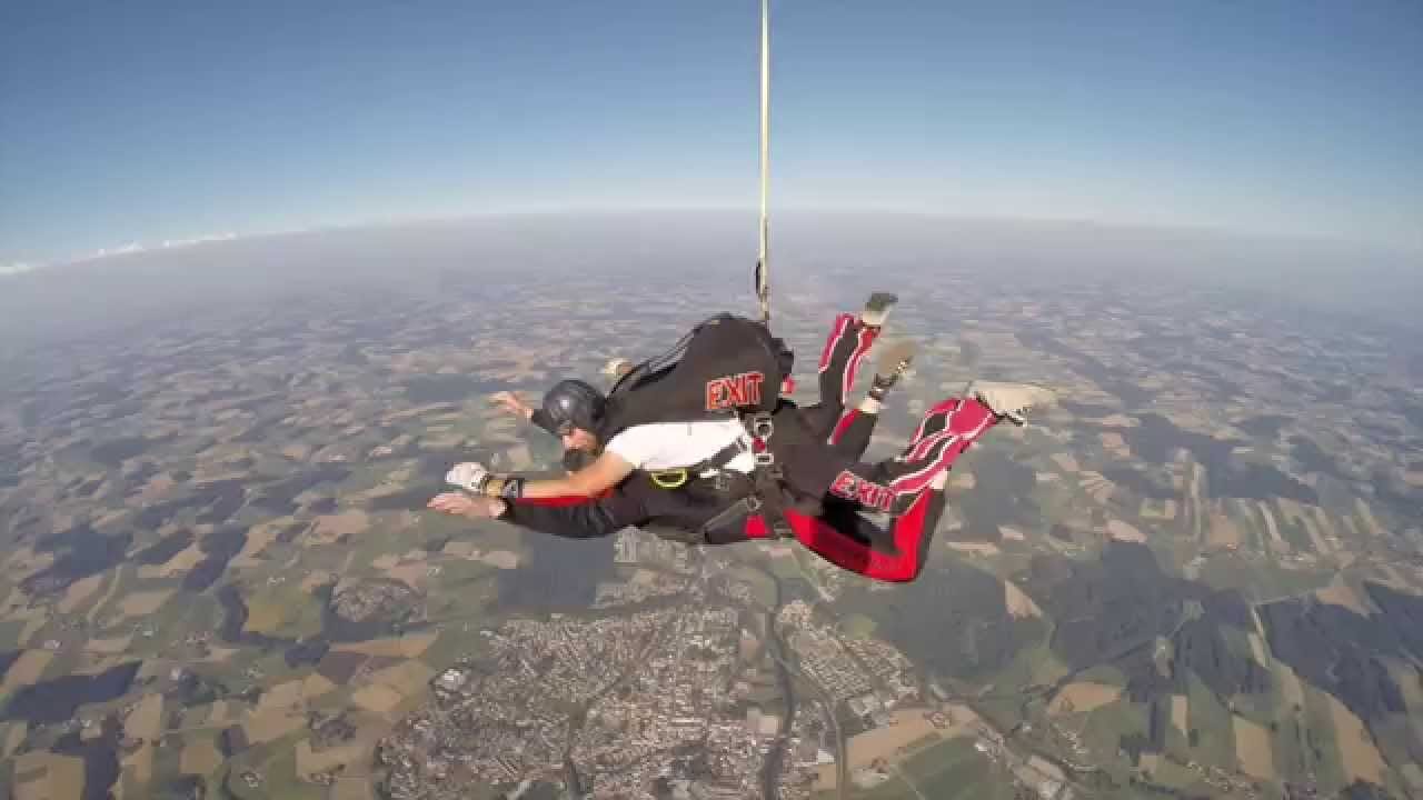 Skydive 4000m Tandemsprung Eggenfelden - YouTube