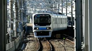 [日中でも見られる70-000形大崎行き] 東京臨海高速鉄道りんかい線70-000形Z7編成 折り返し大崎行き 新木場(R01)到着