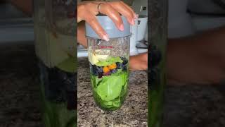 Tasty Turmeric Spinach Smoothie (Anti-inflammatory Smoothie) #shorts