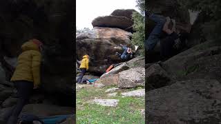 Lola flores (8A+) Castillo de Bayuela #climbing #bouldering #rockclimbing