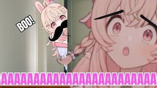 Papakin jumpscares Pippa while she's playing a horror game.