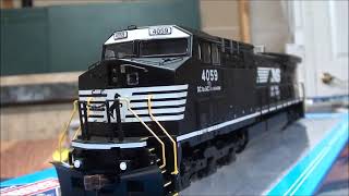 Athearn Roundhouse NS AC44C6M Unboxing