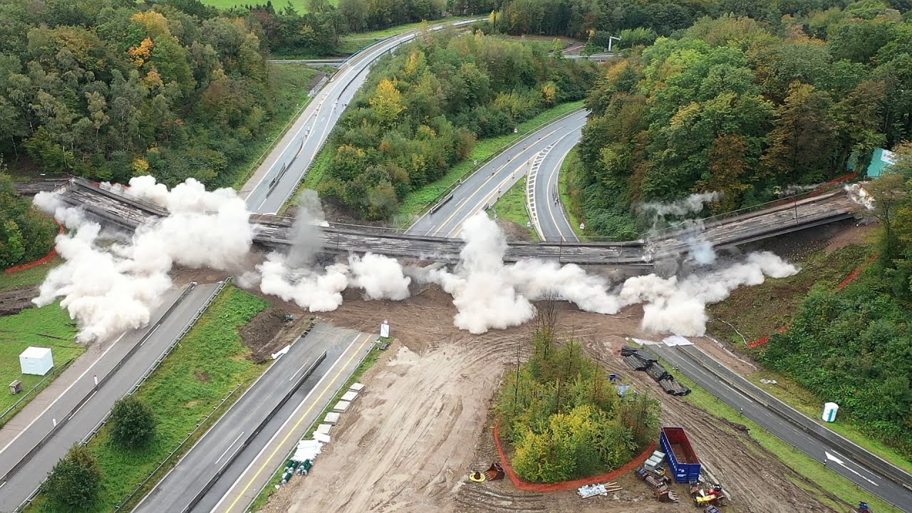 Sprengung Brücke Im Autobahnkreuz Wuppertal Nord Am 22.10.2023 - YouTube