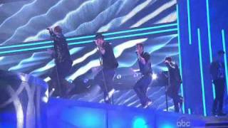 BackStreet Boys & New Kids On The Block = NKOTBSB (Performance In American Music Awards 2010)