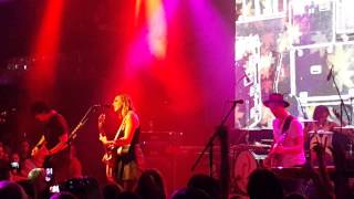 Halestorm - Unapologetic (Prague, 2015)