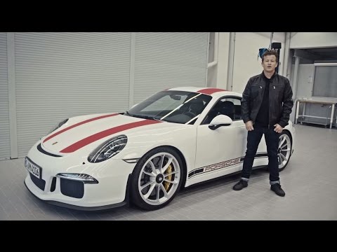 Driving lessons with the 911 R - Lesson 1: Warm-up Driving lessons with the 911 R - Lesson 1: Warm-up