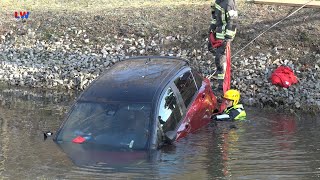 Hoyerswerda: Toyota landet im Mühlenfließ - LAUSITZWELLE