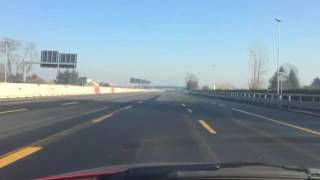 Torino autostrada a4 svincolo barriera di Milano a tre corsie verso Milano