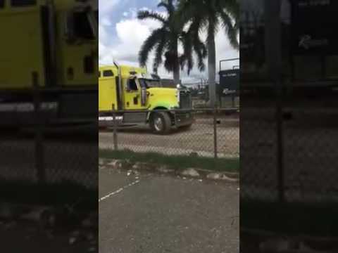 Jamaican Trucker International 9900i Youtube