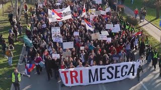 Serbian student protest movement draws support from city of Novi Sad as they blockade bridges