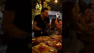 450 GRADI no hace como otras pizzas. Los que lo prueban nunca lo cambian por otro.