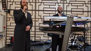 איציק אייזנשטט 🎹 אברימי לונגר 🎤