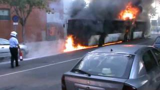 Autobús 65 quema en el Prat