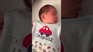 3 day old baby girl with hiccups sounds like a little puppy #新生児 #赤ちゃん #海外子育て #baby #postpartum