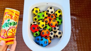 Will It Flush?- Plastic Balls And Sponjo Balls