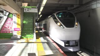 朝の松戸駅を通過していく常磐線下り特急ひたちE657系と通過待ちをしている下りE531系