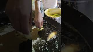 Mirapakaya Bajji | Famous Bread Bajji Shop in Tirupati TK Street | 10 Street Food Challenge #shorts