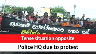 Tense situation opposite Police HQ due to protest (English)