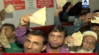 Demonetisation effect: Long queue outside post offices in Surat