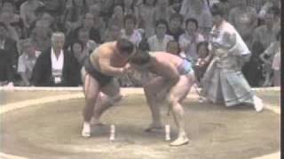 Kotooshu vs Chiyotaikai nagoya 2005