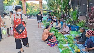 เลาะตลาดไทยลาว เขมราฐ ตลาดนัดวันจันทร์ วัดป่าประชาเกษม