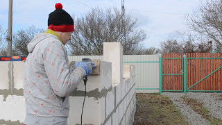 🟢Кладка газобетона на клей своими руками.Оконный ряд