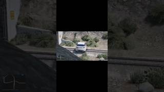 Train VS Range Rover GTA V #shorts #ytshorts #youtubeshorts