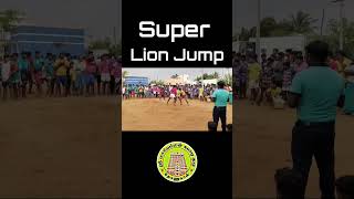 தோணுகால் அணியின் வீரர் கார்த்தி Jump