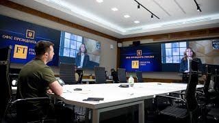 Володимир Зеленський дав інтерв’ю редакторці Financial Times Рулі Халаф