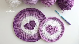 Crochet Heart in a Circle