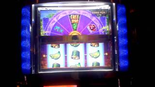 Diamond Safari Slot Machine bonus win at Parx Casino