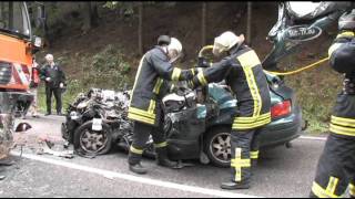 PKW prallt beim Überholen auf LKW nahe Eibenstock (Sachsen) 30.05.2007