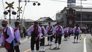 長尾の春祭り本祭　2022年4月10日　小迎組鳳凰車　ＪＲ武豊線第３師崎街道踏切（市場大踏切）通過