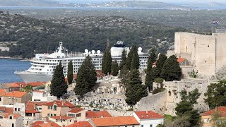 U Šibenik stigao The World – najveći privatni kruzer na svijetu