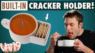 Soup mug with built-in cracker caddy