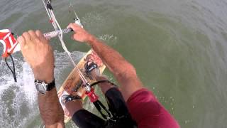 Kitesurfen op de Slufter (Brunotti board verloren)