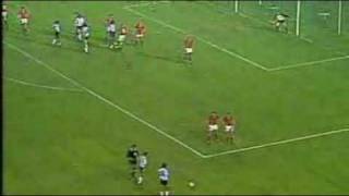 13 JUNI 1982: RODE DUIVELS KLOPPEN ARGENTINIË IN OPENINGSMATCH WK