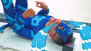 Bebé Gatuno | Héroes en pijamas en la vida real | PJ Masks Español Latino
