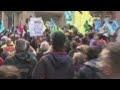 Pushing, shoving of police with protesters in Glasgow