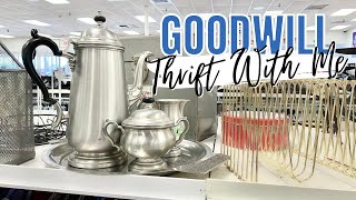 THRIFT WITH ME AT GOODWILL + HAUL! | Hunting for vintage and farmhouse home decor!