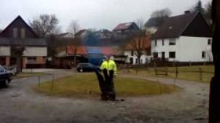 Sprengung einer Sprühreinigerdose in unserer Ghetto-Tonne