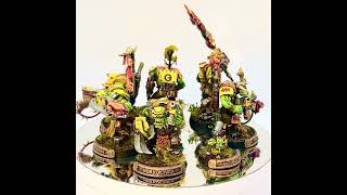 Ork Nobz with a Waaagh banner join the Bad Moonz #warhammerminiatures #paintingminiatures