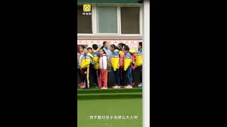 曝女教师殴打10余学生，还呵斥家长