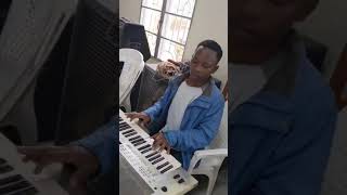 Nabaho mbonye abana bacuranga neza 🎹 piano mbwira nawe niba barenze