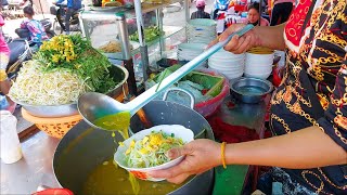 Samlor Korko Vegetables, Num Banh Chok Sros at Chbar Ampov Market - Cambodian Street Food