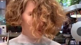 Cutting Very Curly Hair to a Chin Length Bob ✂️✂️
