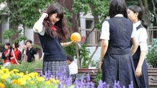 “29歳”篠田麻里子、制服姿に自虐「年甲斐もなく…」